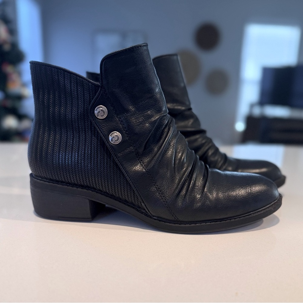 Bare Traps 9.5 Women’s Black Stevie Booties Boots NEW